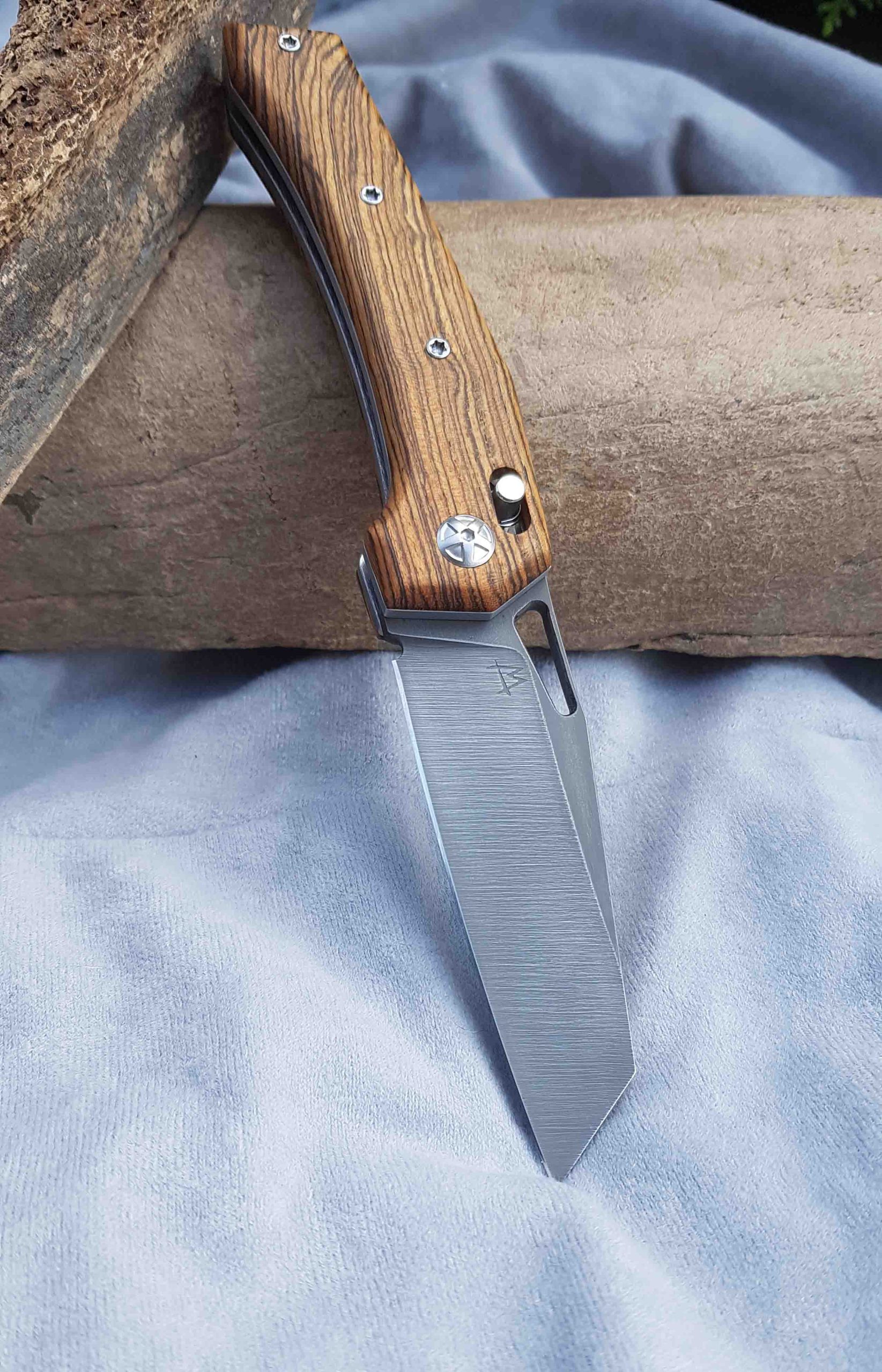 Zavírací nerezový nůž N690 - Axis – Obrázok 3